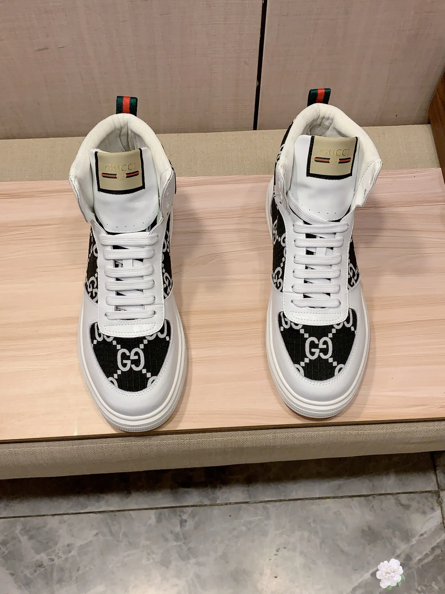 Men's men's shoes💰442💰💰🎩🎩[Lightning][Lightning] "Gucci*" latest • popular casual shoes, top brand [seduce] luxury ~ purchasing agency, top ~ quality. [Strong] The upper is made of imported breathable cowhide with fabric material ➕ Breathable sheepskin feet (•) and fine workmanship. The original stylish and stylish soft rubber wear-resistant and non-slip outsole is light and comfortable on the feet. The real thing looks better when photographed in person. 111: code: 38-44, 3️⃣ colors selected